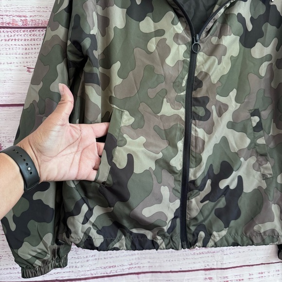 Garage Camo Windbreaker Hooded Jacket - Picture 8 of 8